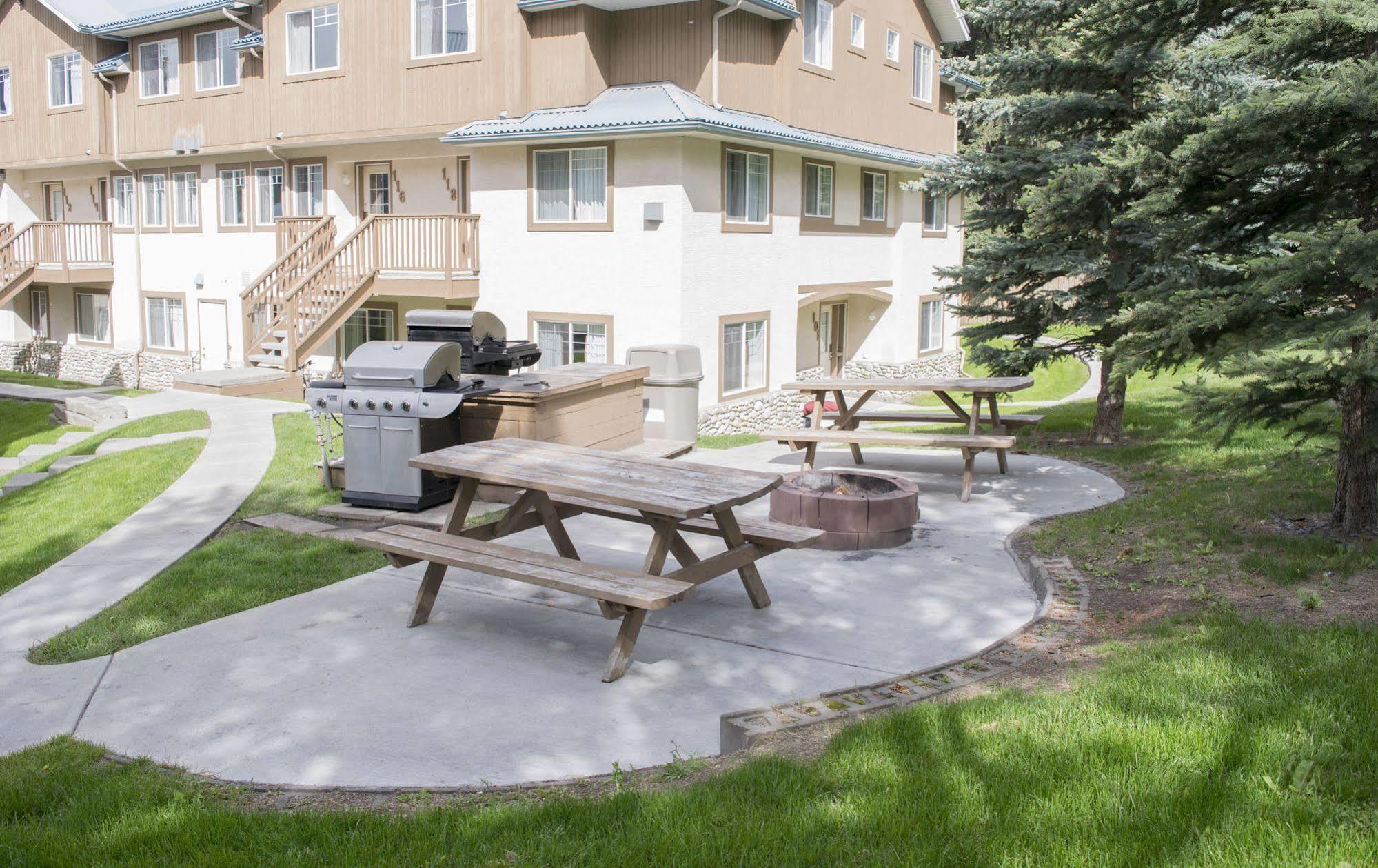 קאנמור Banff Boundary Lodge מראה חיצוני תמונה